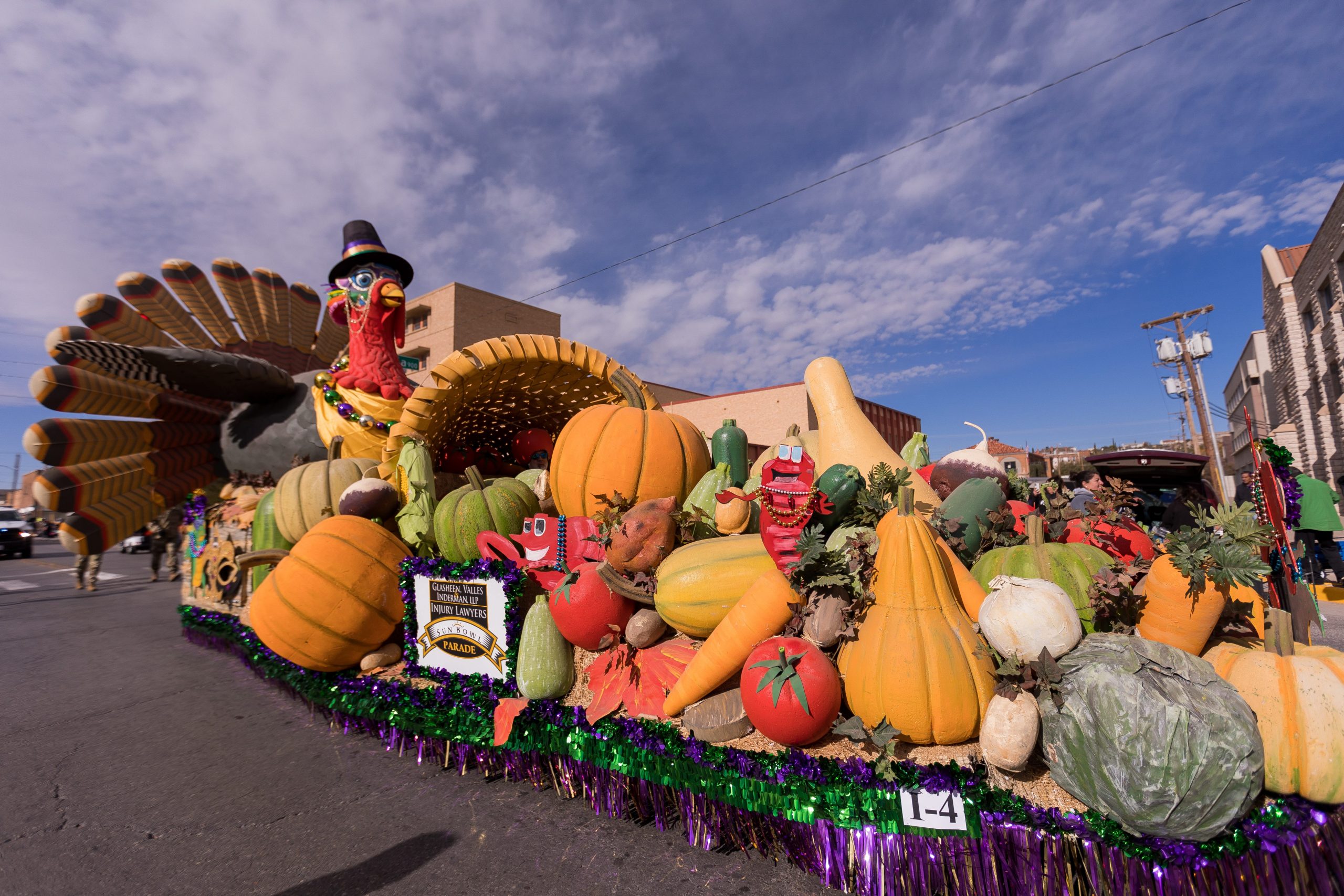 El Paso’s 2024 Sun Bowl Parade Honors Local Leader Wayne Thornton