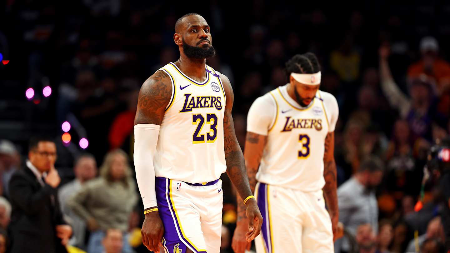 Los Lakers sufren una dura derrota ante los Suns de Phoenix Los Lakers sufren una dura derrota ante los Suns de Phoenix