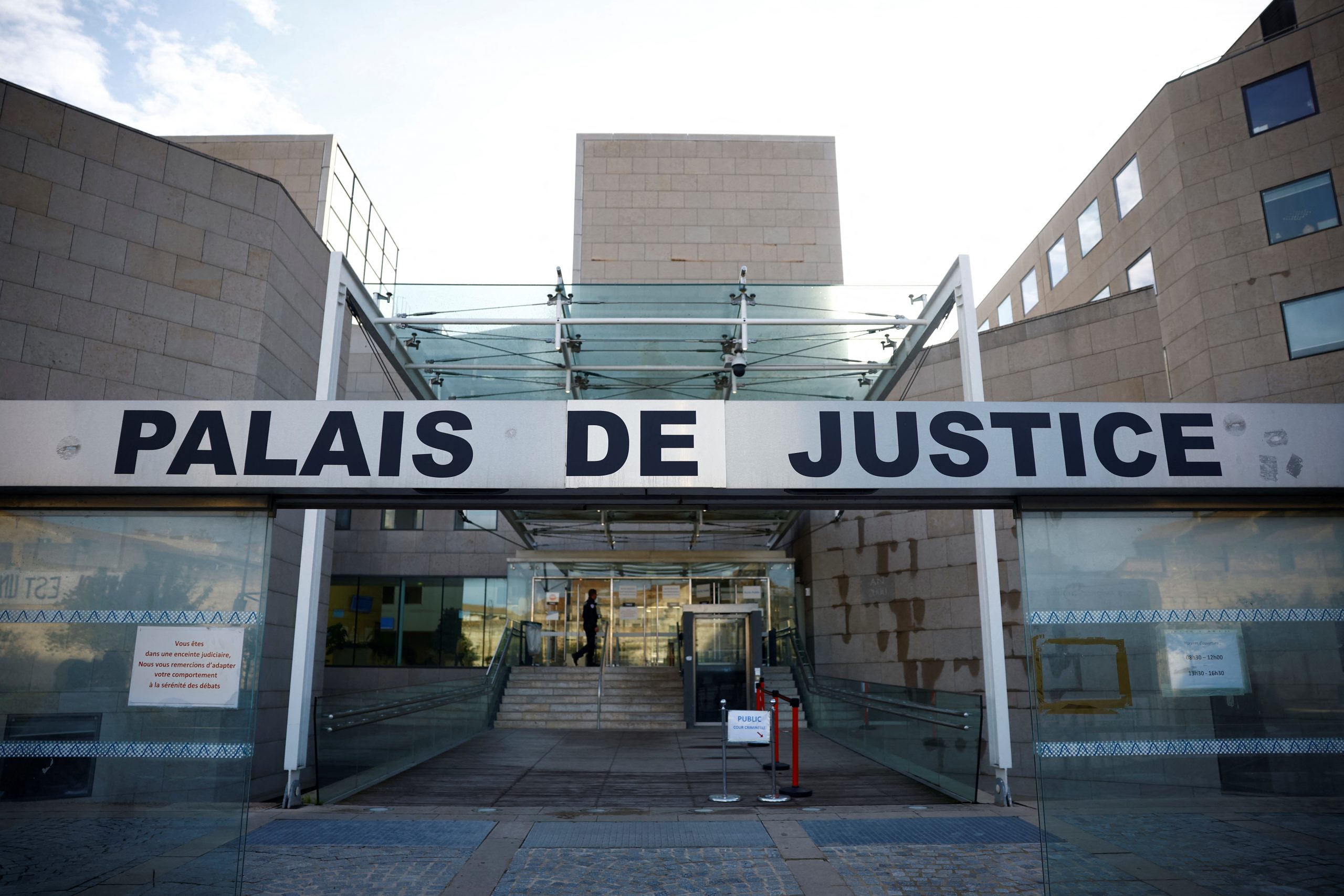 Procureurs français réclament une peine maximale de 20 ans de prison dans une affaire de viol collectif
