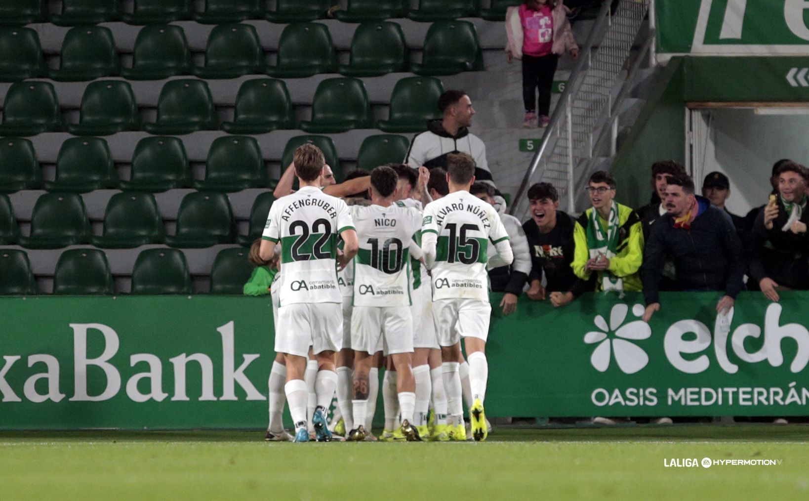 El Elche CF aplasta al Real Oviedo en el Martínez Valero El Elche CF aplasta al Real Oviedo en el Martínez Valero